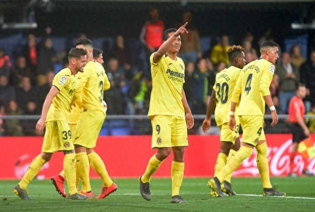 比利亚雷亚尔主场告捷巴塞罗那