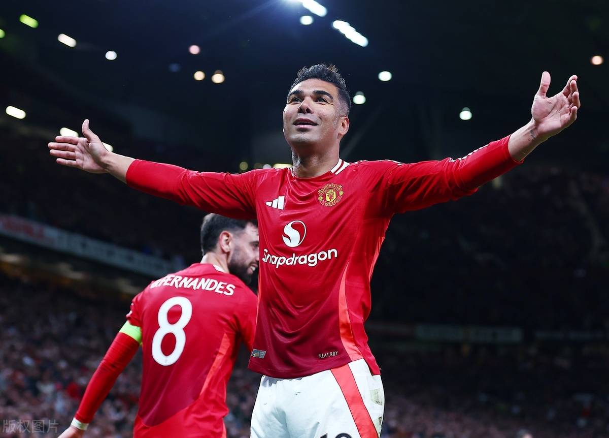 曼联在比赛中展现出色实力夺冠热门 曼联在比赛中展现出色实力夺冠热门