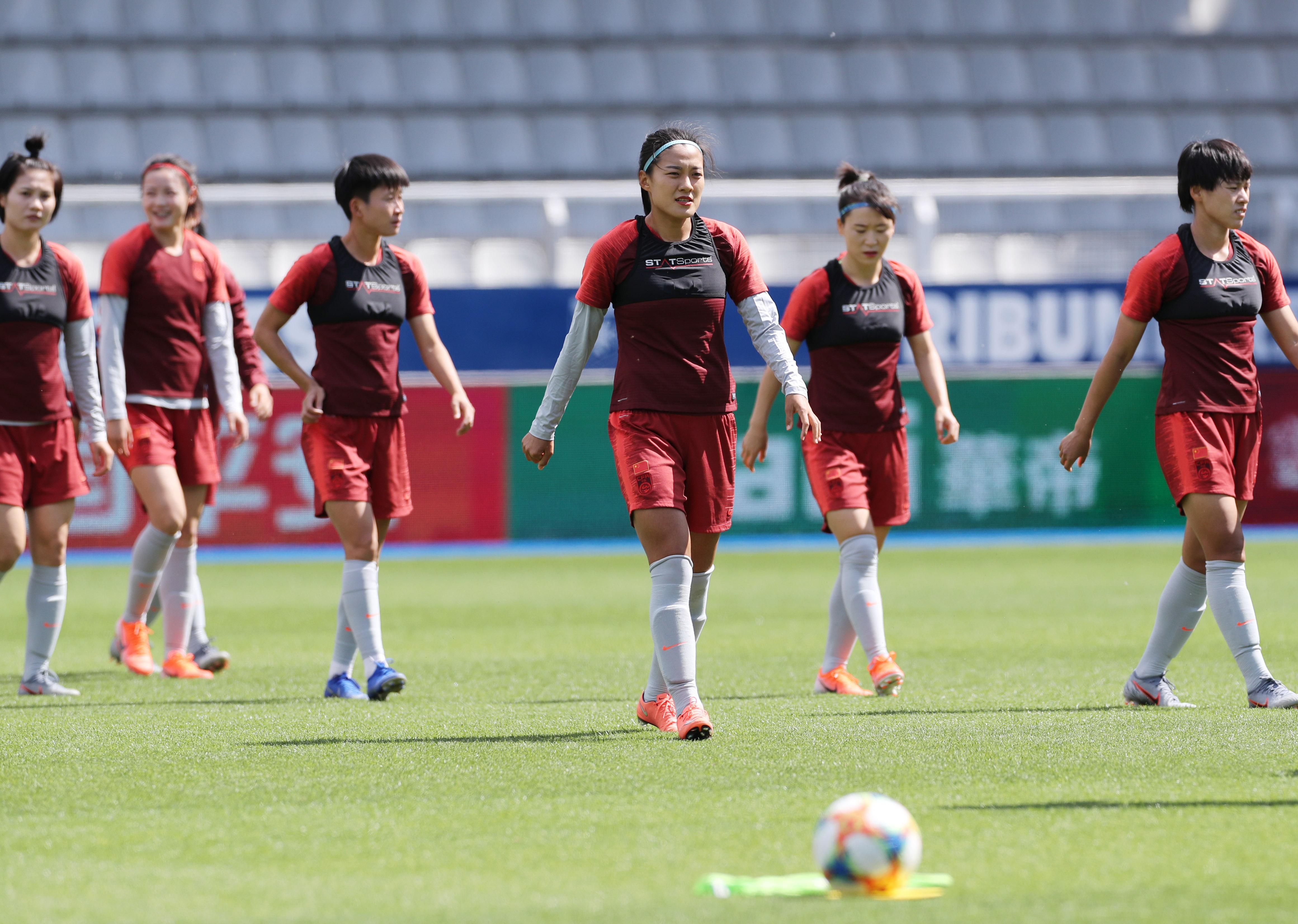 中国女足积极备战国际比赛,展现团队实力 中国女足积极备战国际比赛,展现团队实力