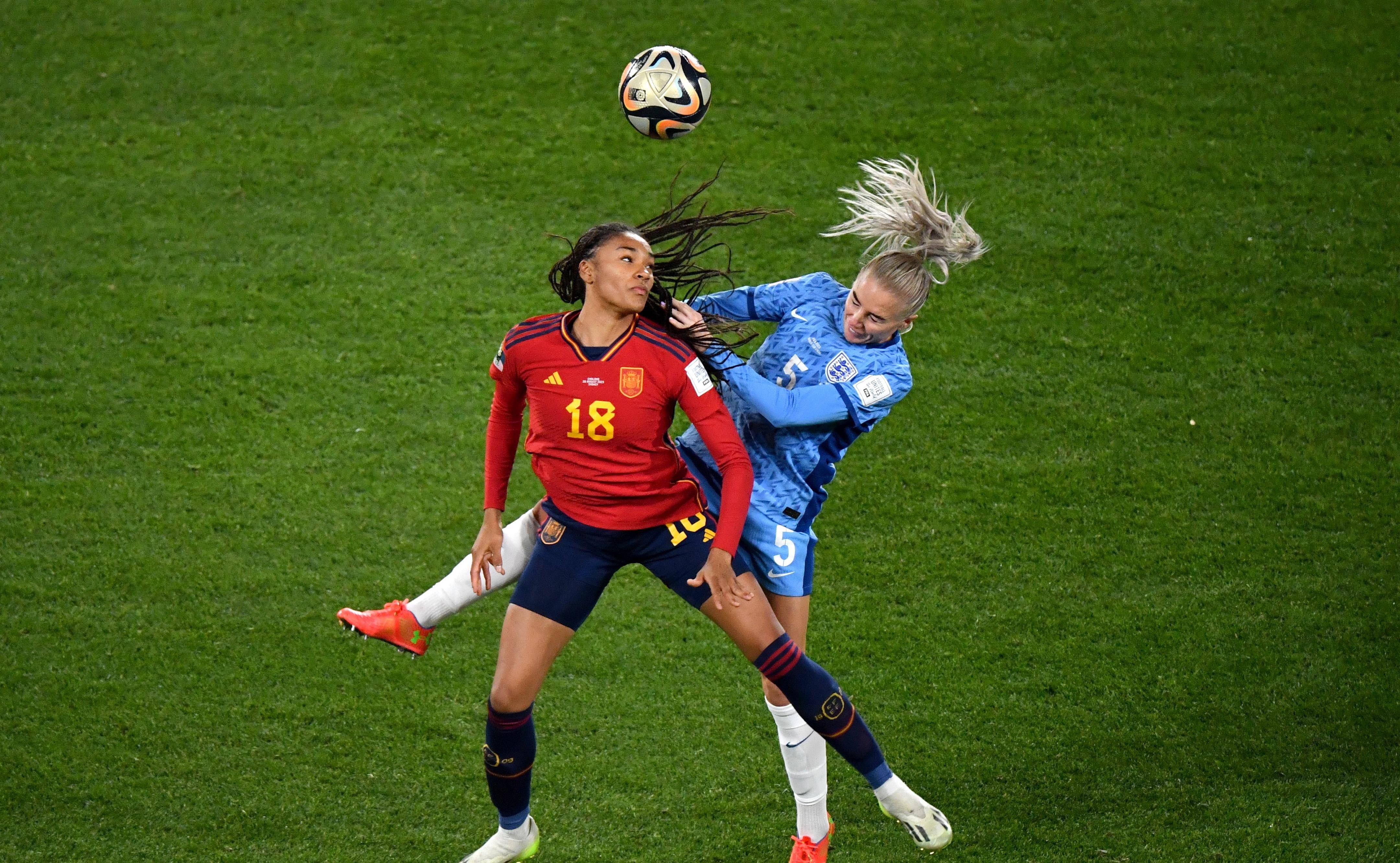 精彩纷呈：国内外女子足球比赛精彩回顾