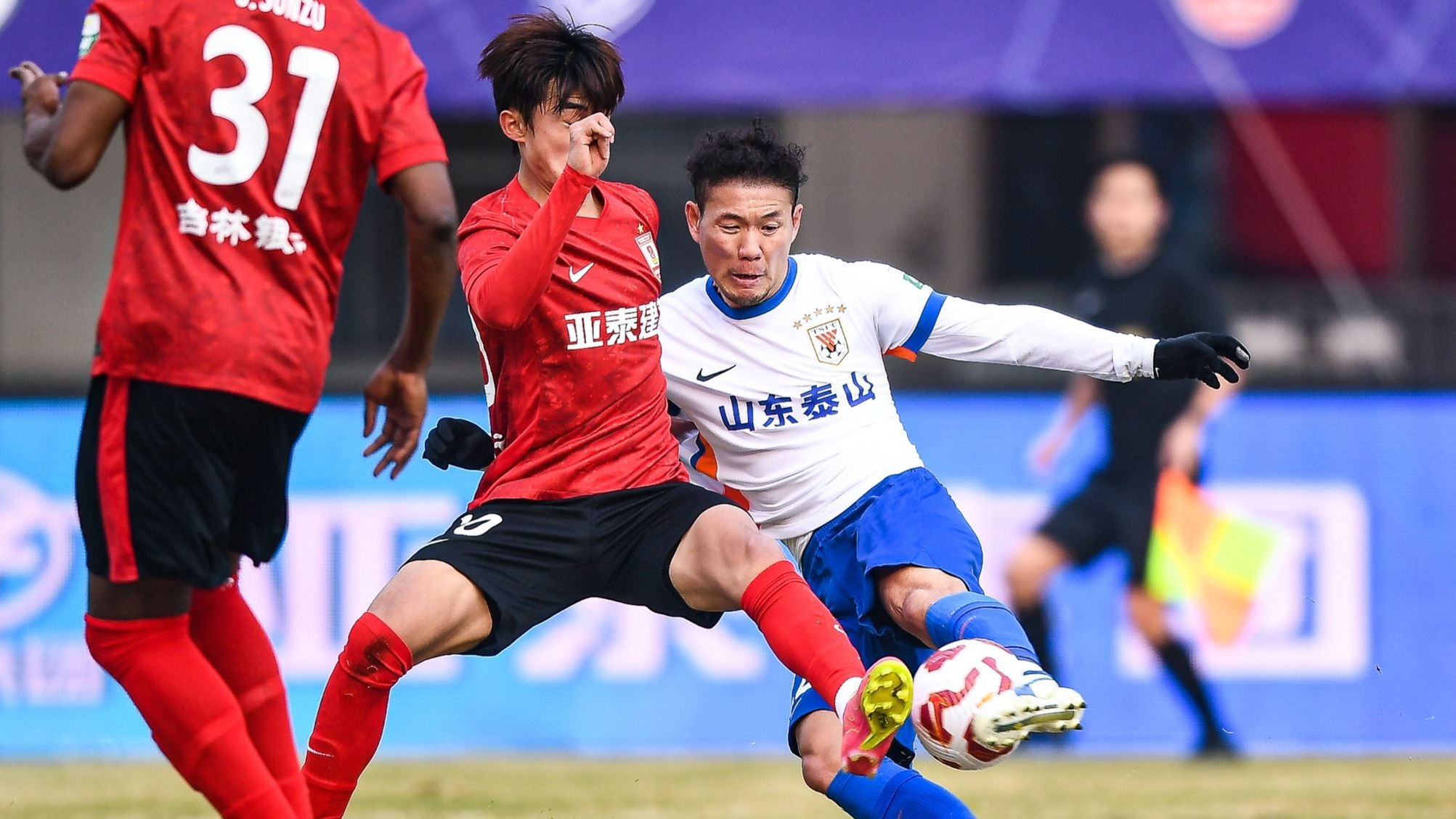 长春亚泰集训备战,主教练调整战术阵容的简单介绍 长春亚泰集训备战,主教练调整战术阵容的简单介绍