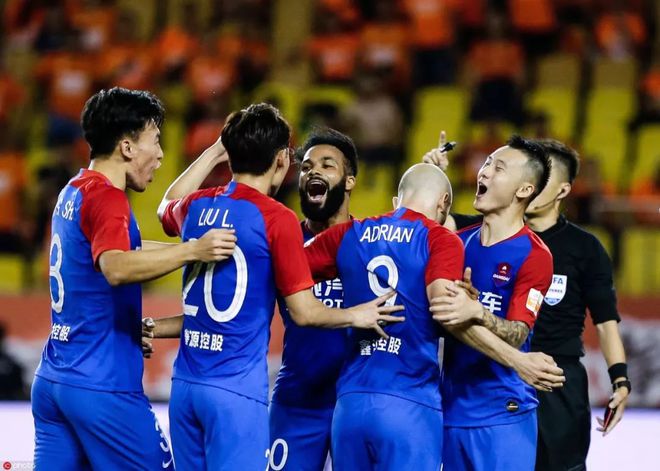 重庆斯威豪取三分,保持积分榜前列的简单介绍 重庆斯威豪取三分,保持积分榜前列的简单介绍