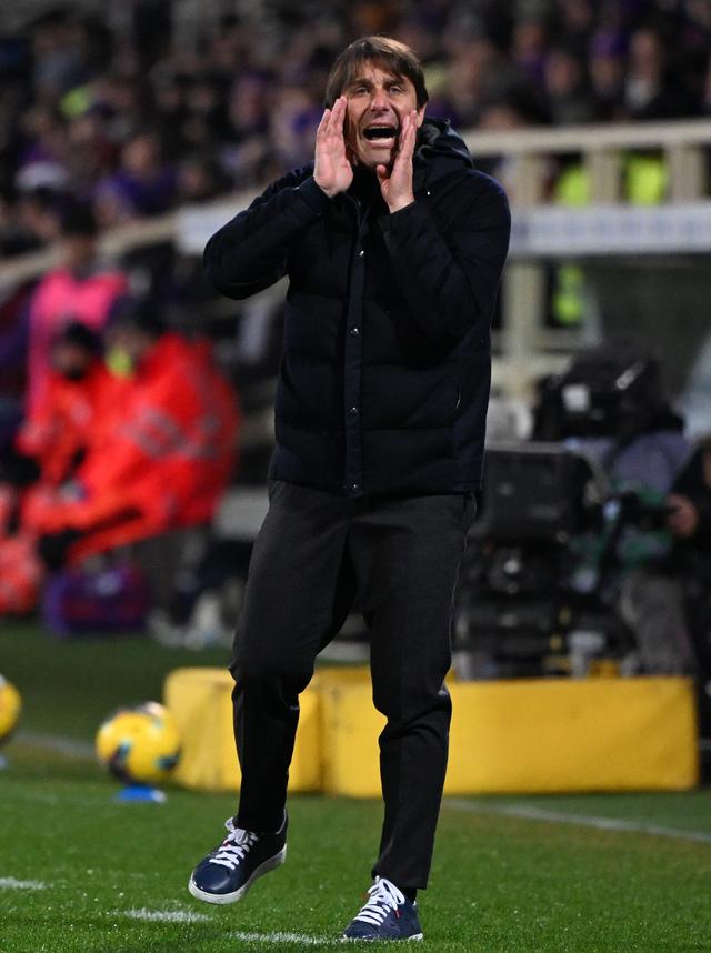 佛罗伦萨后卫赛前受伤，将缺席接下来比赛的简单介绍