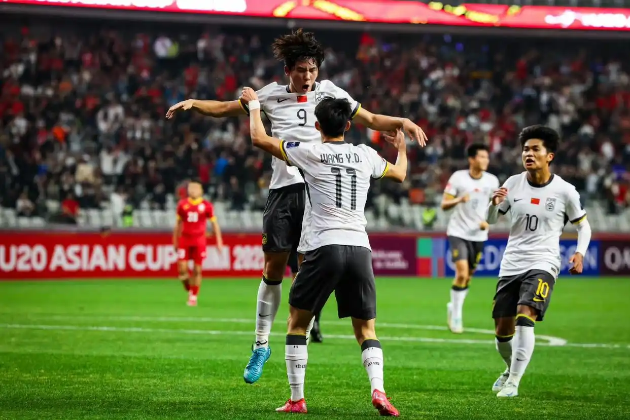 那不勒斯在国内杯赛中发挥出色晋级下一轮 那不勒斯在国内杯赛中发挥出色晋级下一轮