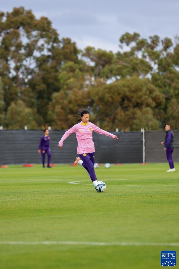 关于澳大利亚女足在备战期间进行紧张训练,力求最佳状态的信息 关于澳大利亚女足在备战期间进行紧张训练,力求最佳状态的信息