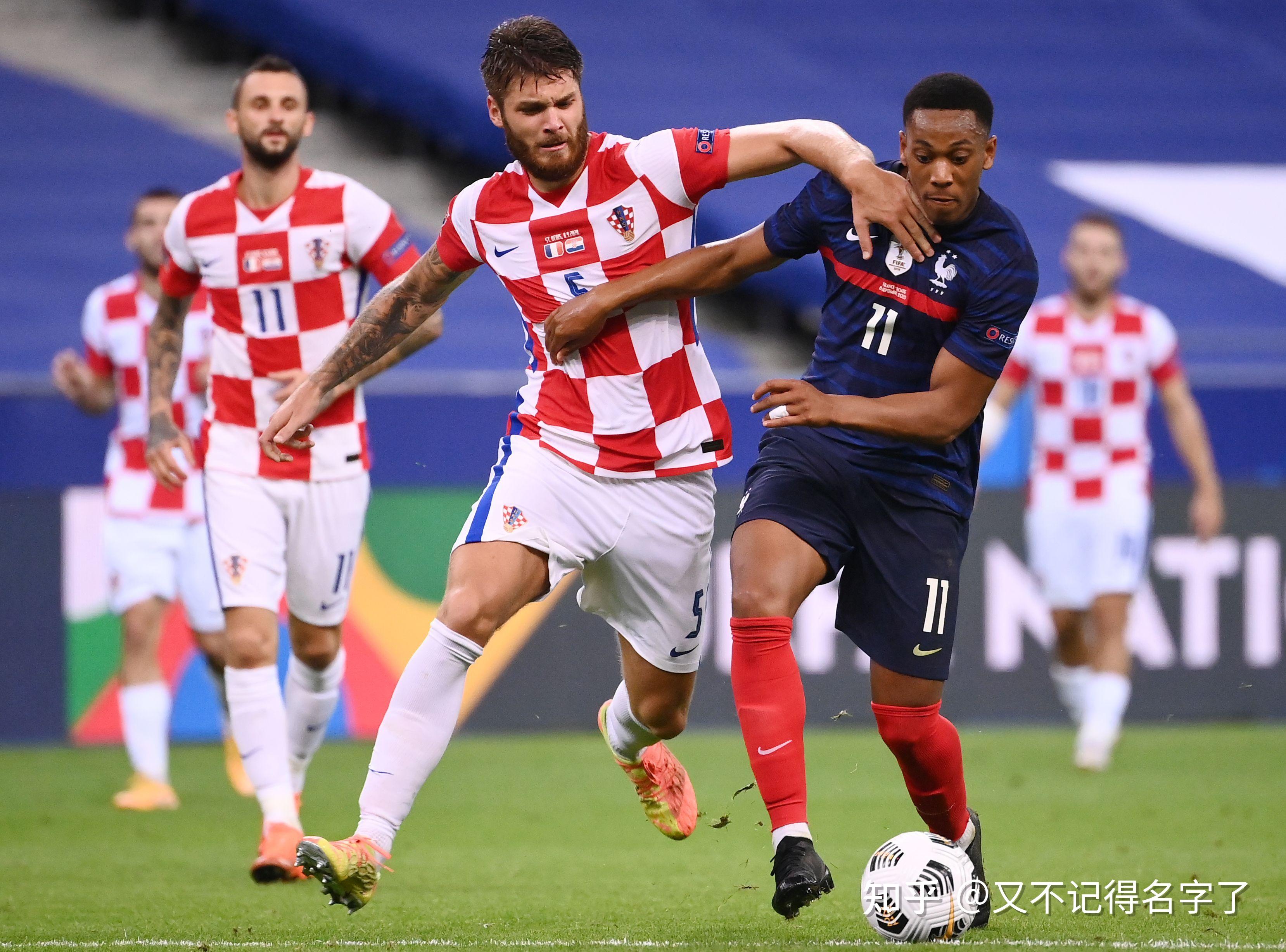 欧洲杯小组赛第一轮:英格兰两球胜克罗地亚,荷兰大胜乌克兰 欧洲杯小组赛第一轮:英格兰两球胜克罗地亚,荷兰大胜乌克兰
