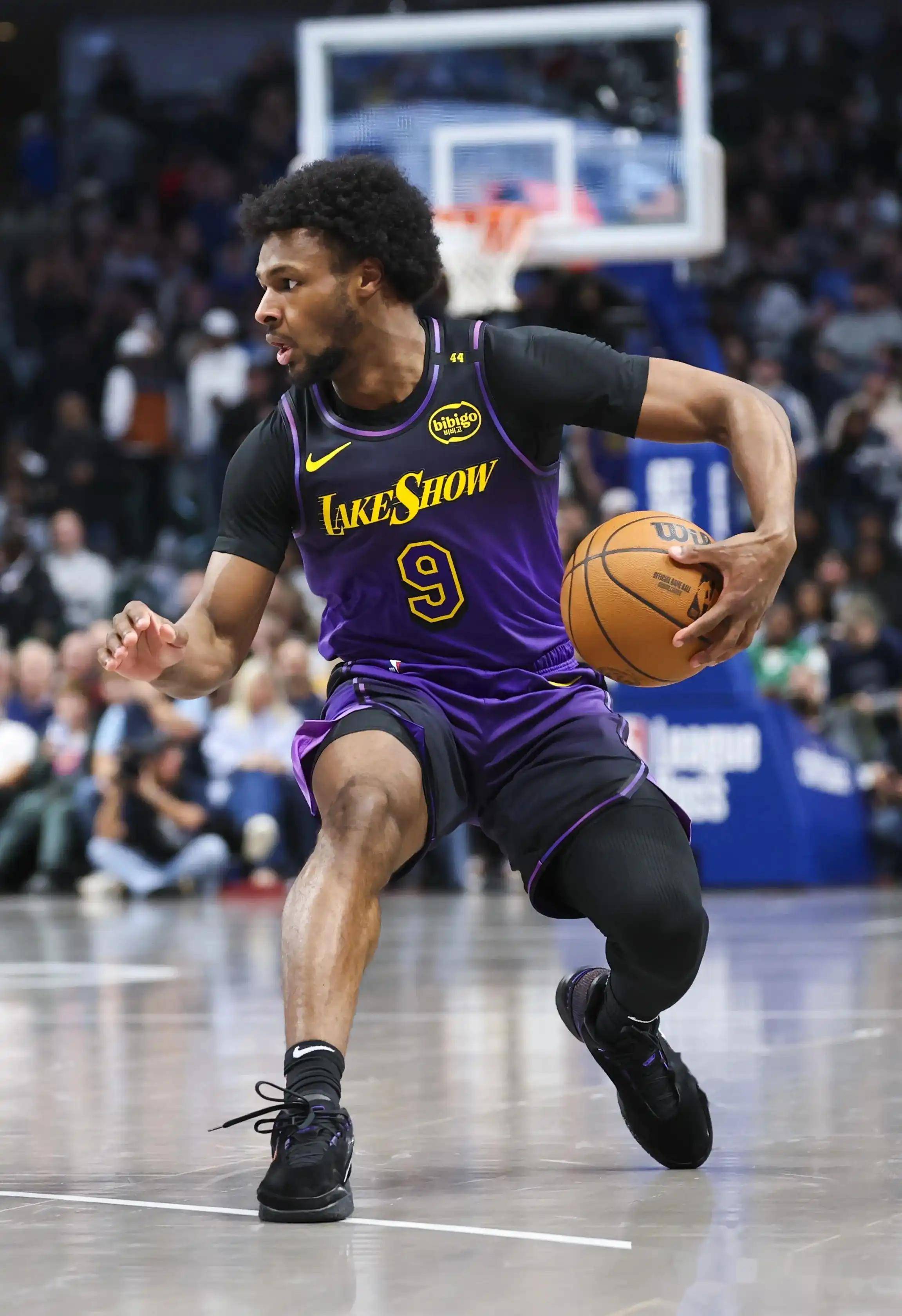 雄鹿王者之师，击败湖人收获背靠背胜利