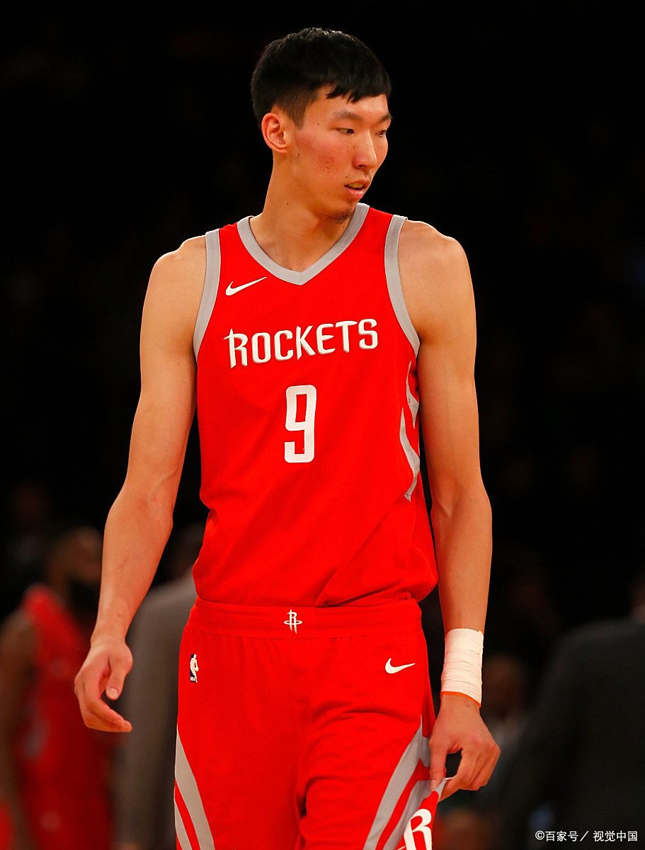 火箭战胜雄鹿,迈向胜利 火箭战胜雄鹿,迈向胜利